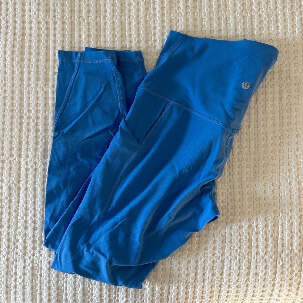 lululemon athletica Vibrant Blue align Leggings with side pockets. 7/8 length.